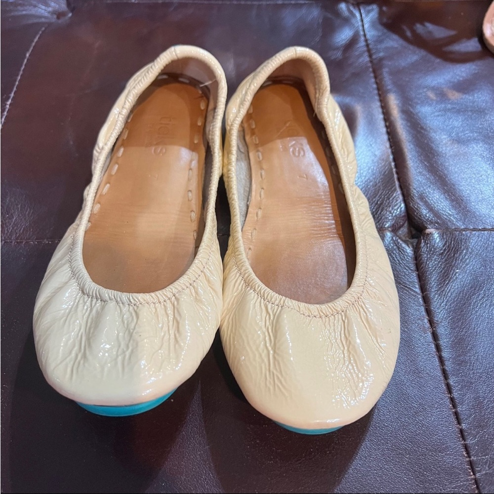 Tieks Size 7 EUC